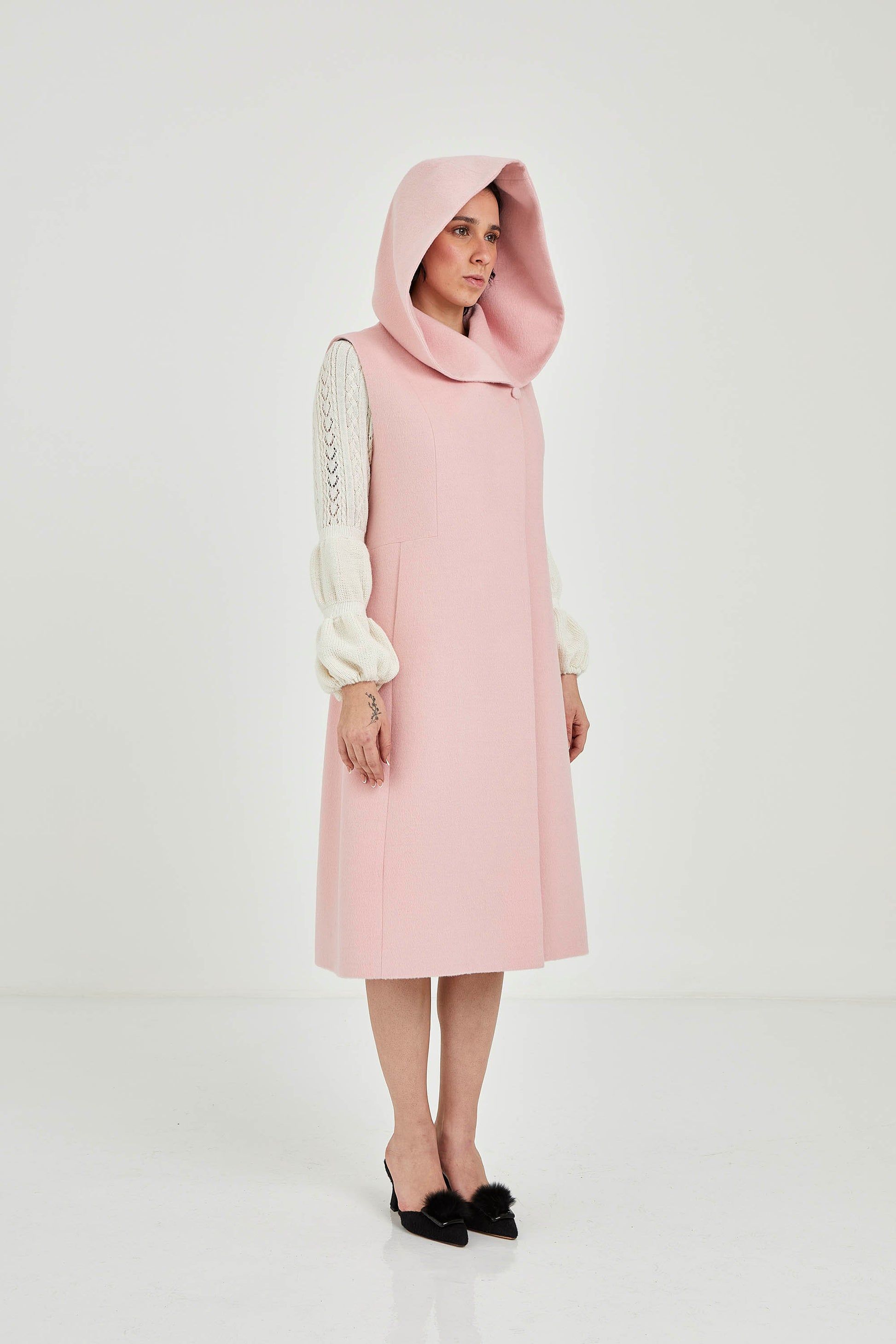 Baby Alpaca Sleeveless Coat | Nara