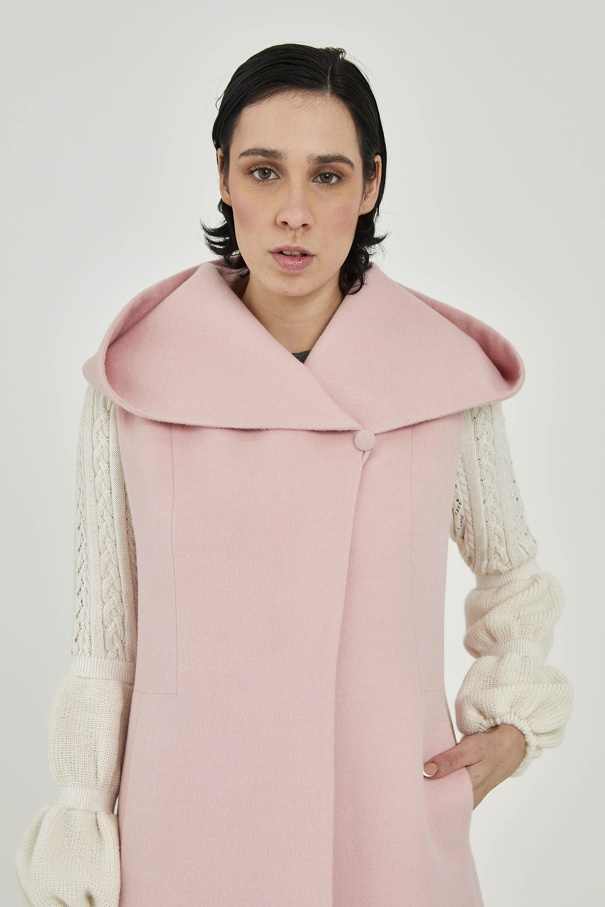 Baby Alpaca Sleeveless Coat | Nara