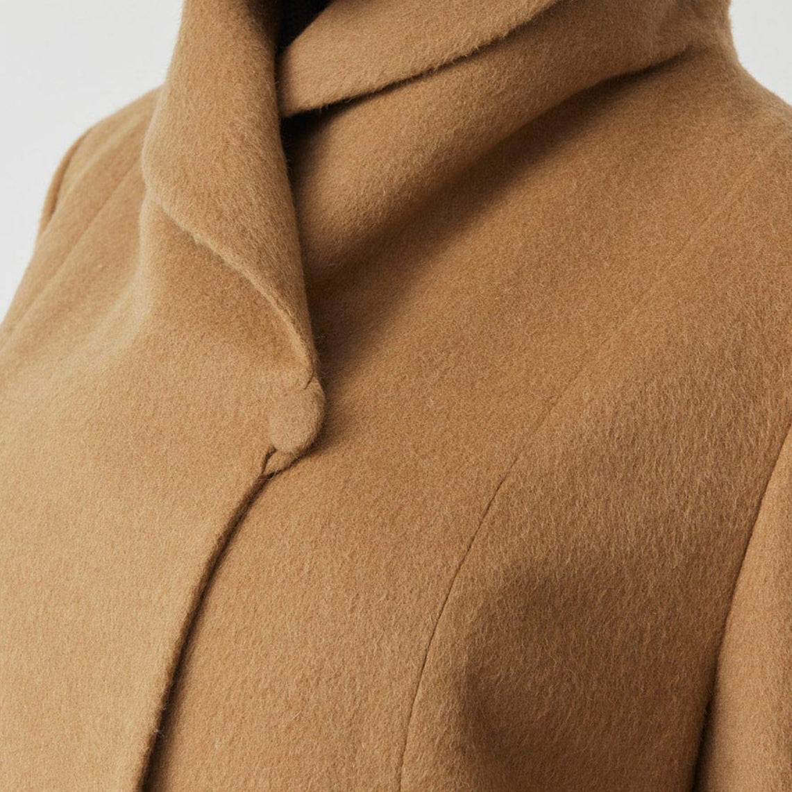 Thermal insulation: Maintains optimal body temperature without bulk.