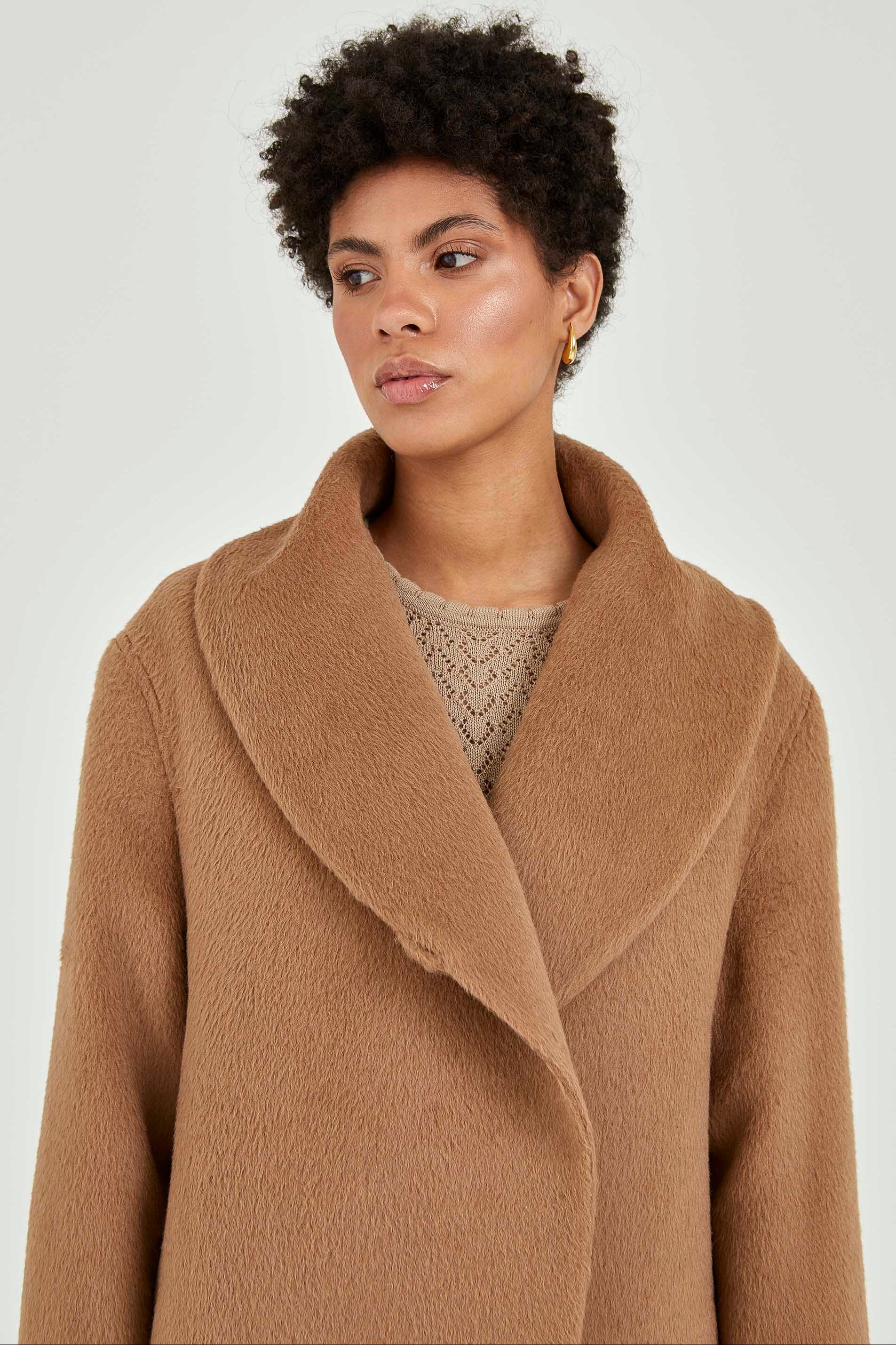 wide lapel