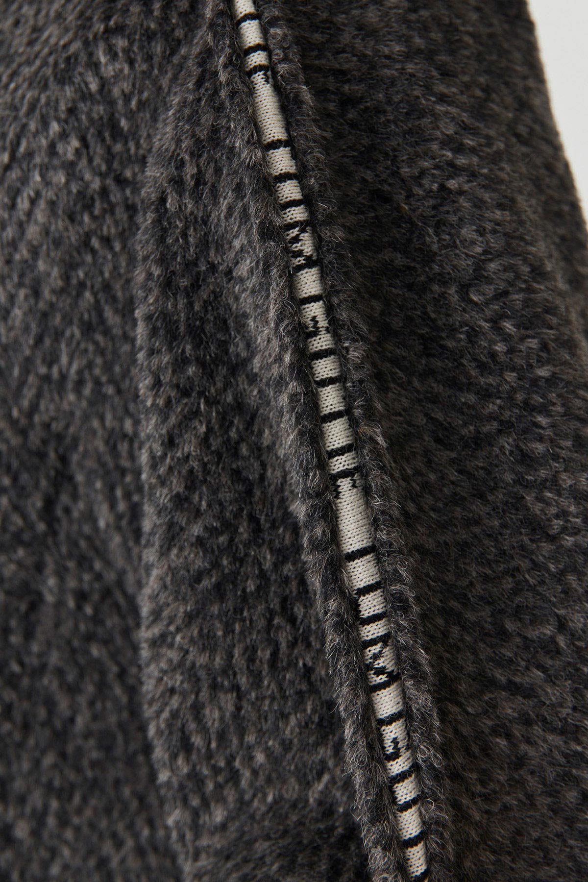 Suri Alpaca Short-sleeve Coat | Grecia