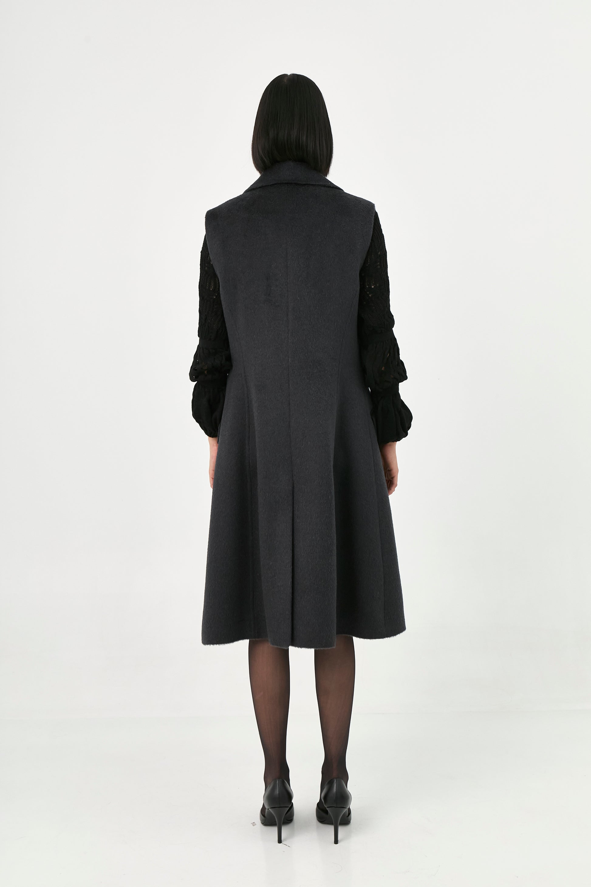 Suri Alpaca Sleeveless Coat | Lea