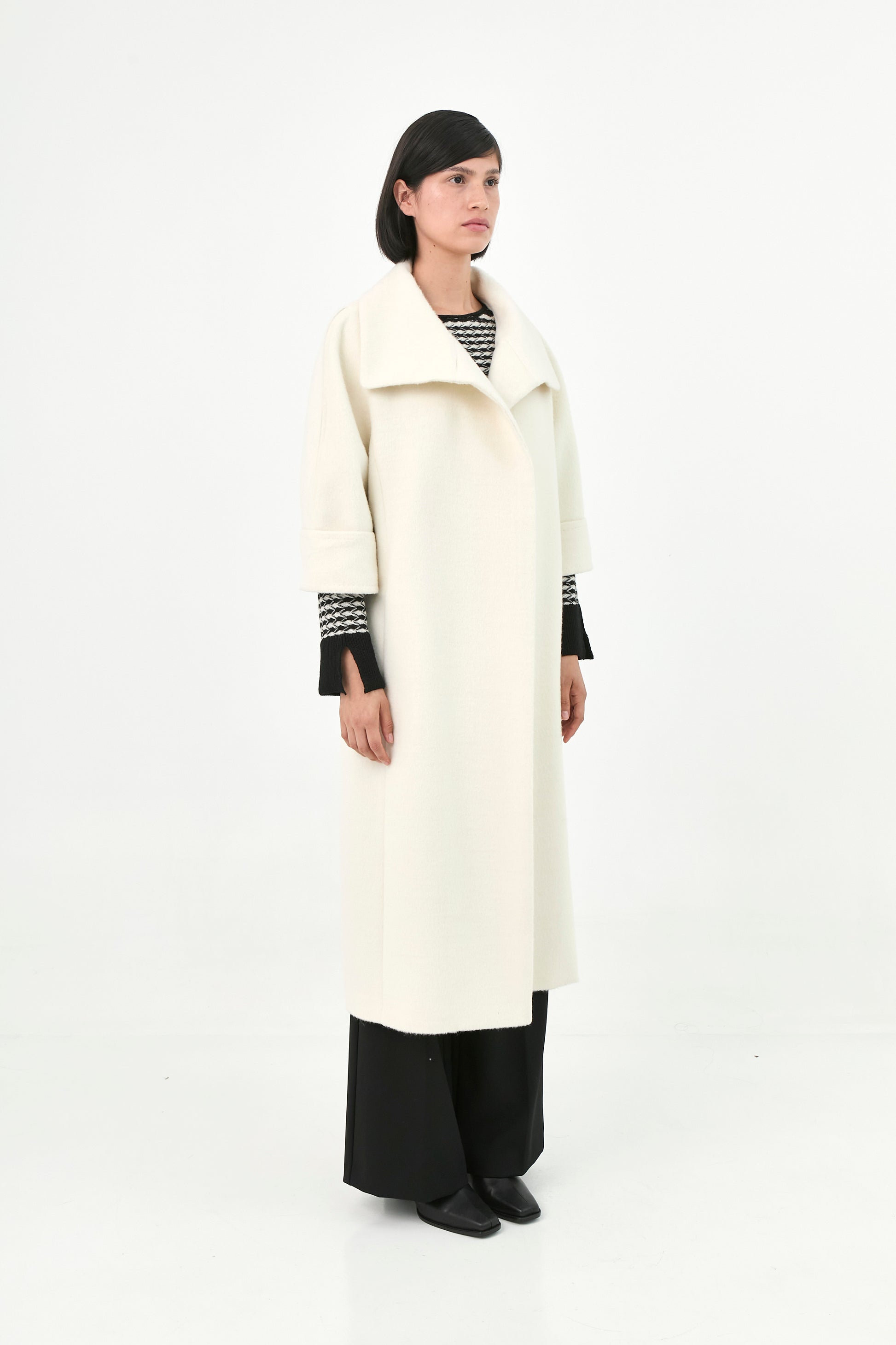 Suri Alpaca Short-Sleeve Coat | Grecia