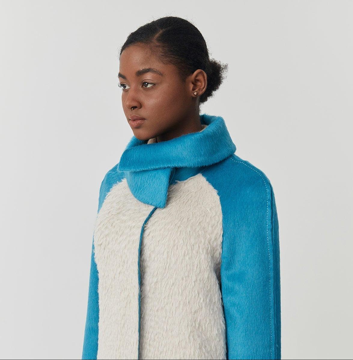 UNIQUE PIECES